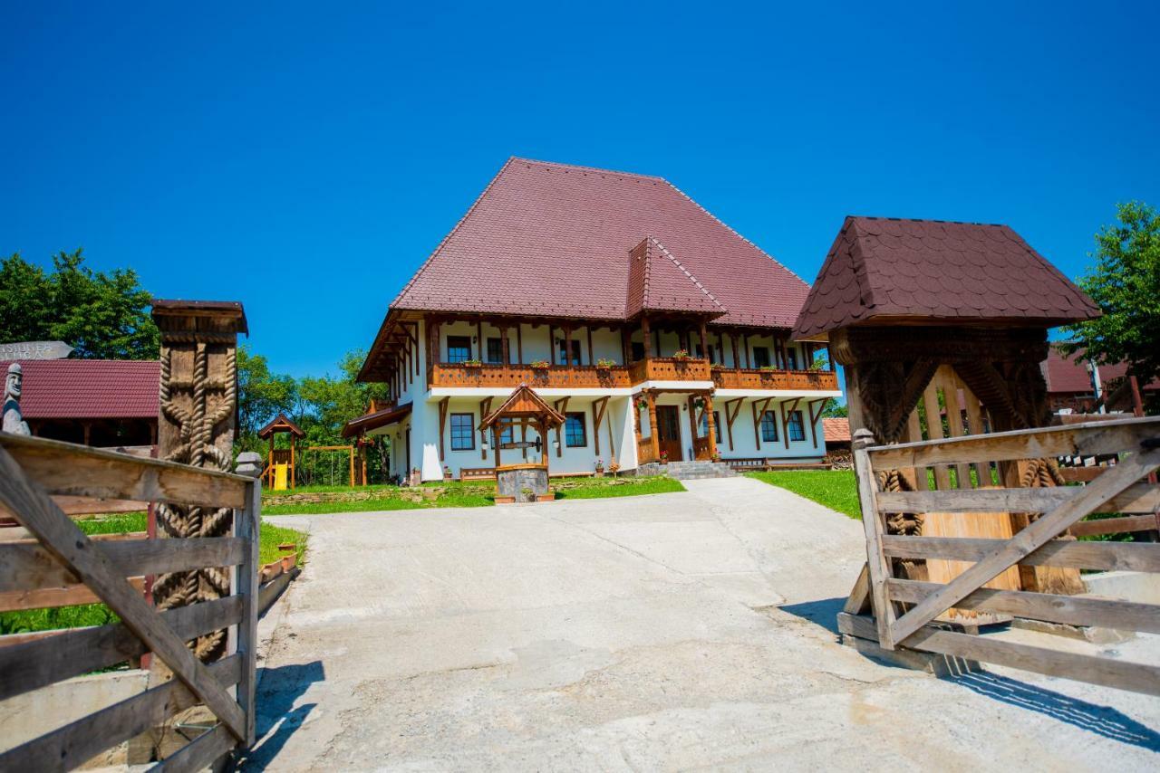 Pensiunea Agroturistica Raluca Farm stay Vadu Izei