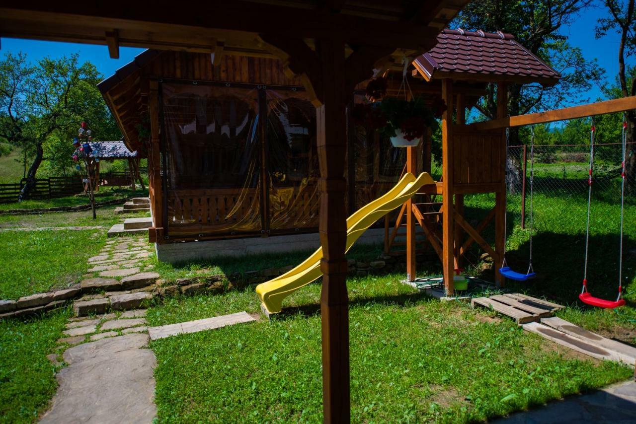 Pensiunea Agroturistica Raluca * Vadu Izei