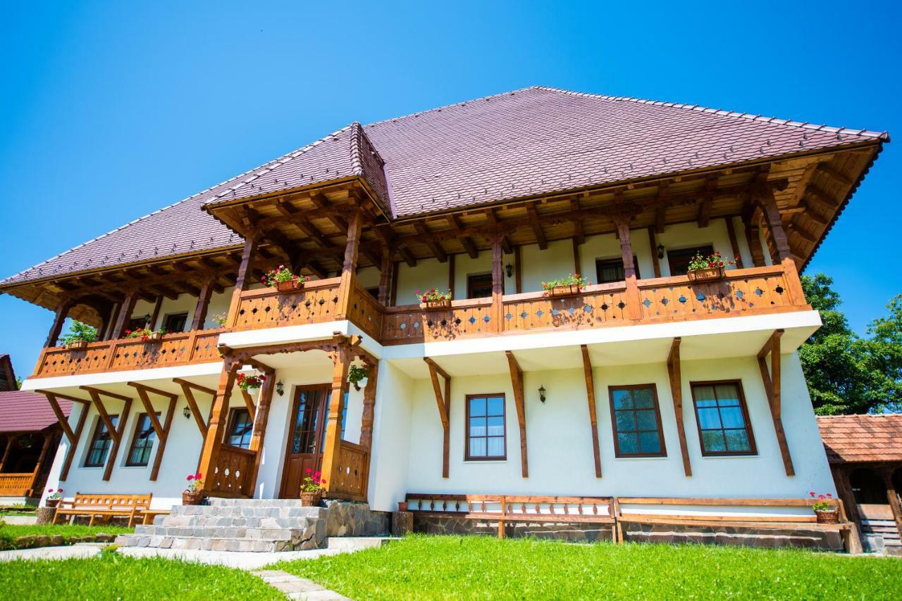 Pensiunea Agroturistica Raluca Farm stay Vadu Izei