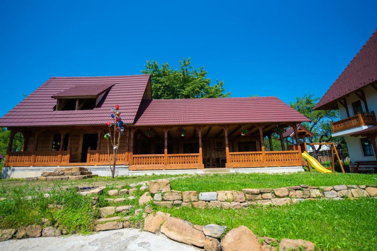Farm stay Pensiunea Agroturistica Raluca *