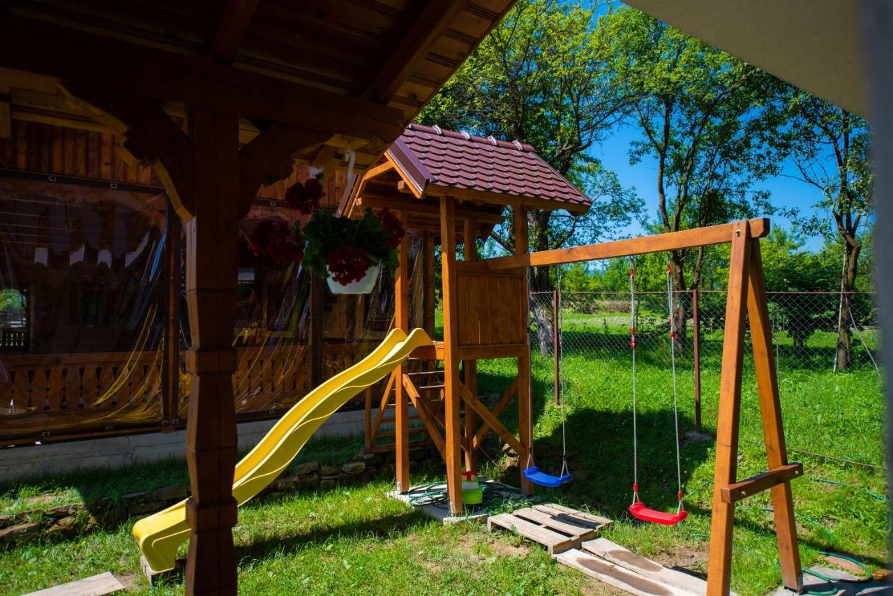 Farm stay Pensiunea Agroturistica Raluca