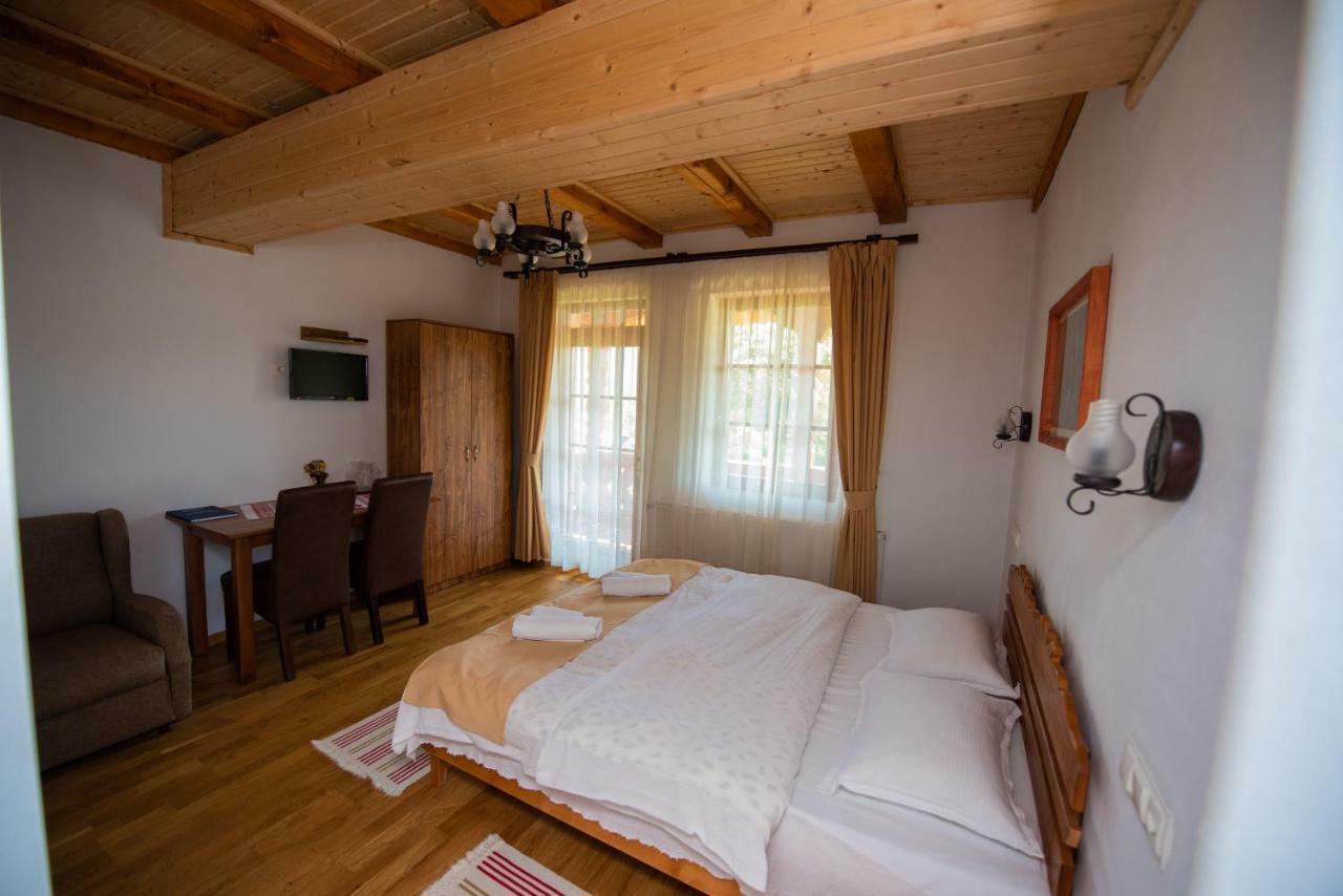 Pensiunea Agroturistica Raluca Farm stay *