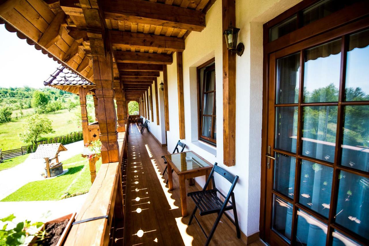 Farm stay Pensiunea Agroturistica Raluca *
