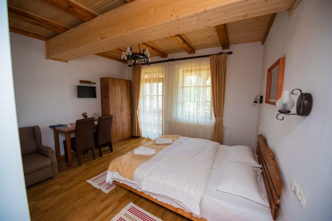 Pensiunea Agroturistica Raluca Farm stay *